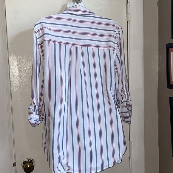 LIVERPOOL JEANS Boyfriend Roll Sleeve Blouse- S - Picture 4 of 8